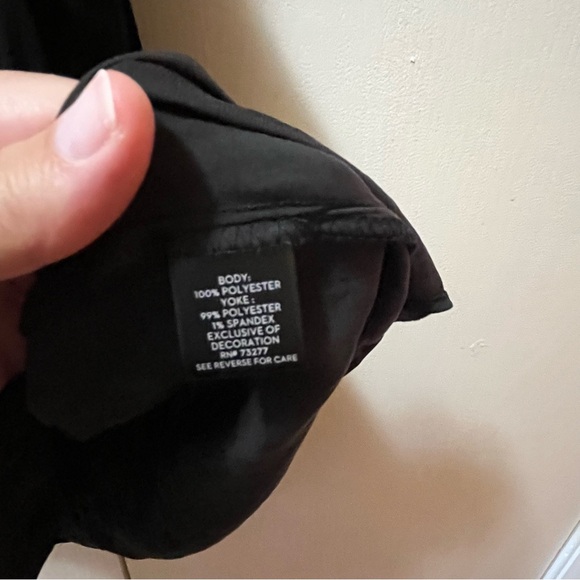 Black Simply Vera Wang Tank Top, Sheer Top Panel, Silky Material Feel, Size XL - Picture 5 of 12